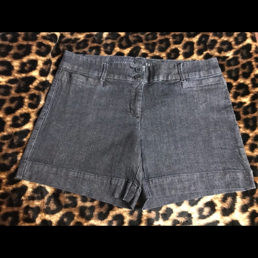 Limited Tailored Shorts Sz. 6 Dark Wash